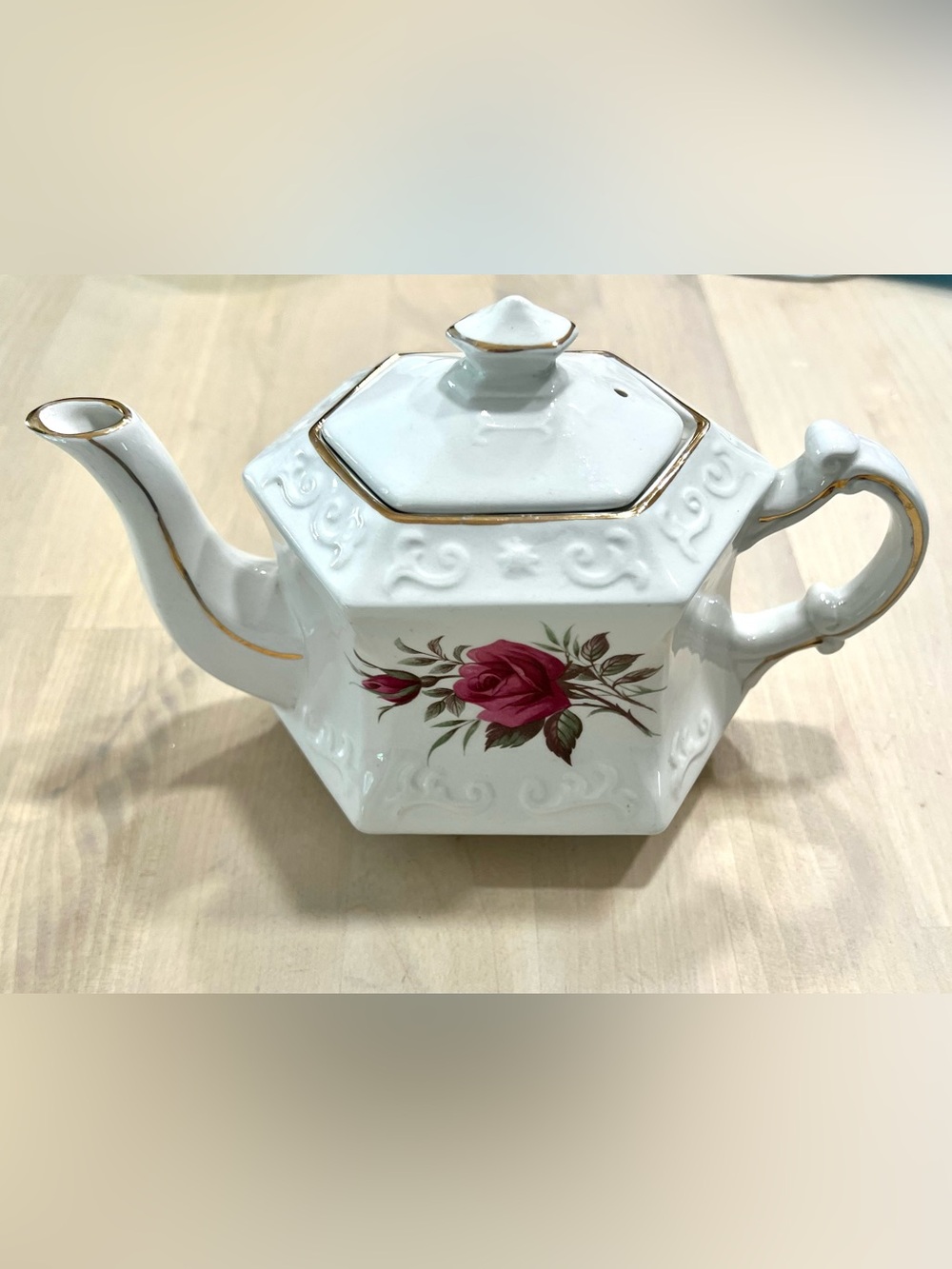 Vintage Ellgreave Teapot - Cottage Rose Lina